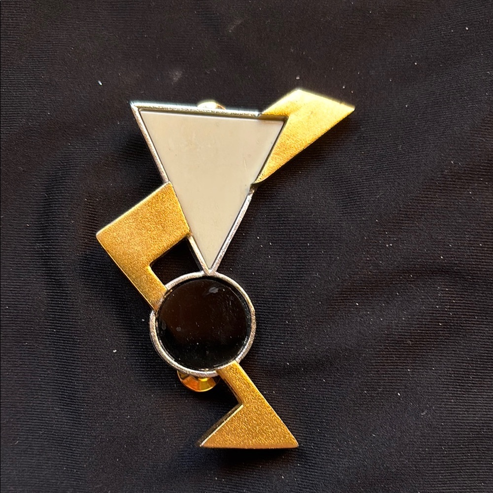 Lee Wolfe Signed Vintage Geometric Gold and Black Brooch